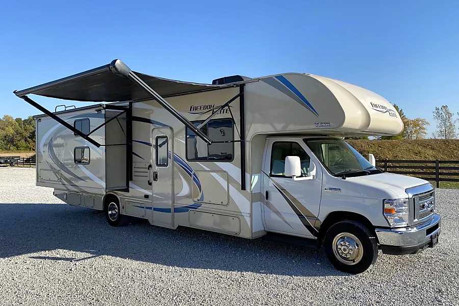 30FE (2019) — Class C Motorhome