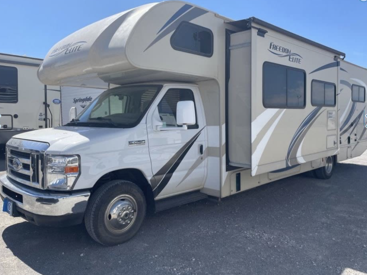 30FE (2022) — Class C Motorhome